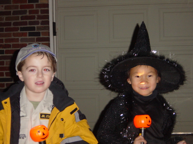 friends2/D_and_AnnaHalloween-1.JPG